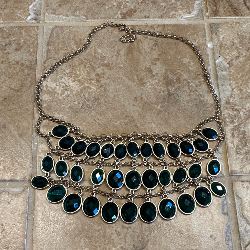 Elegant Silver and Green Statement Necklace